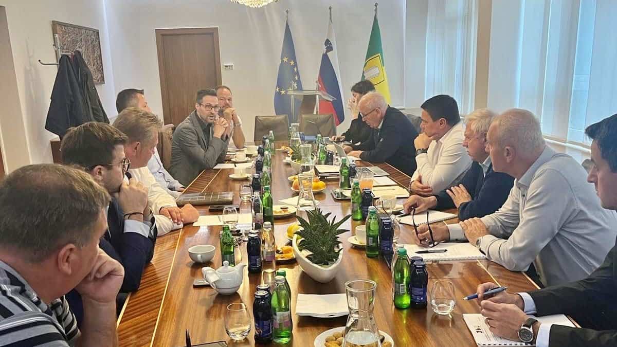 Sestanek županov s predstavniki energetskih družb.