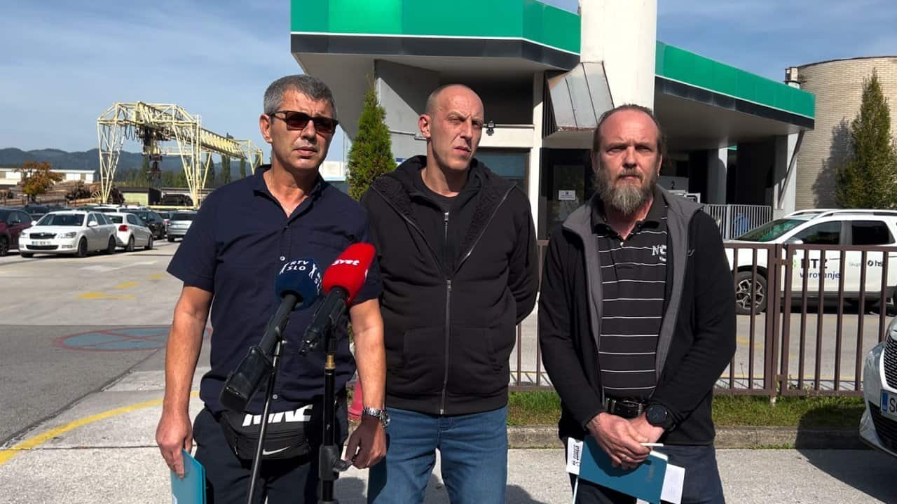 Prestavniki sindikata SDRES.