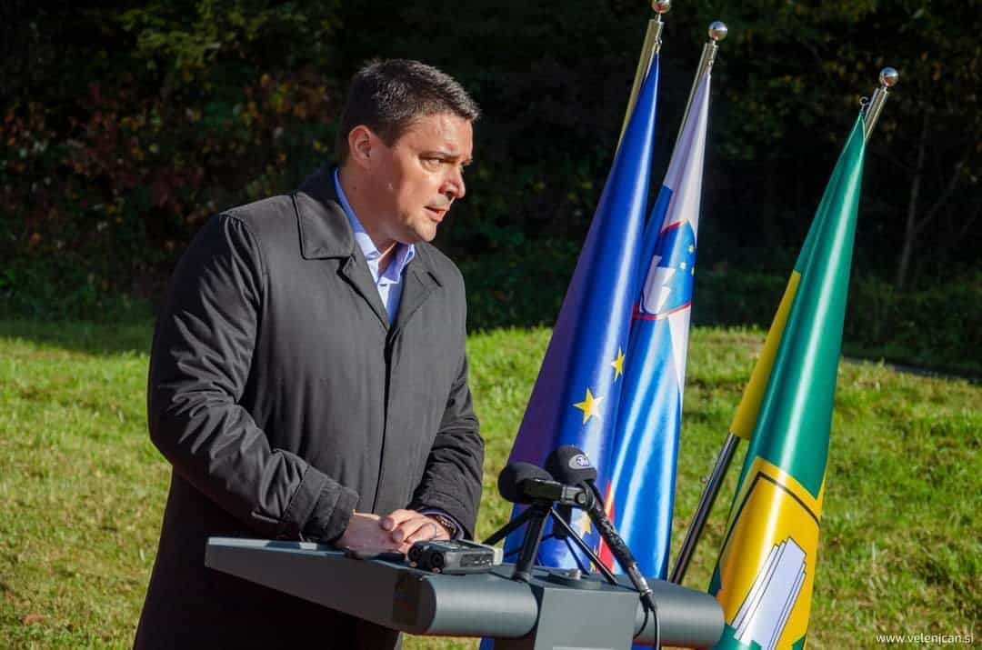 Župan Mestne občine Velenje Peter Dermol (Odkritje kamna v spominskem parku - 25. 10. 2021)