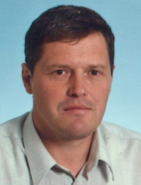 1675674990-XYzoaL-osmrtnica