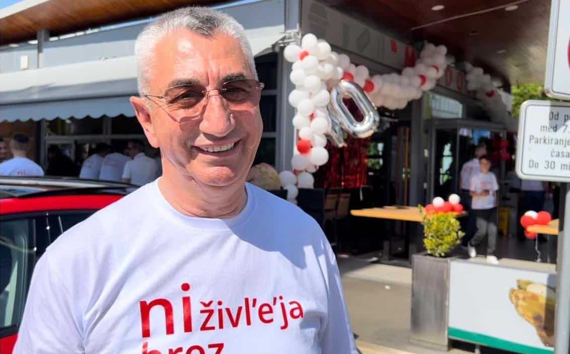 Lastnik okrepčevalnice Bajramali Ameti.