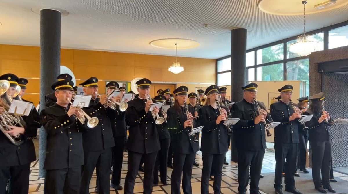 Pihalni orkester Premogovnika Velenje. Budnica.