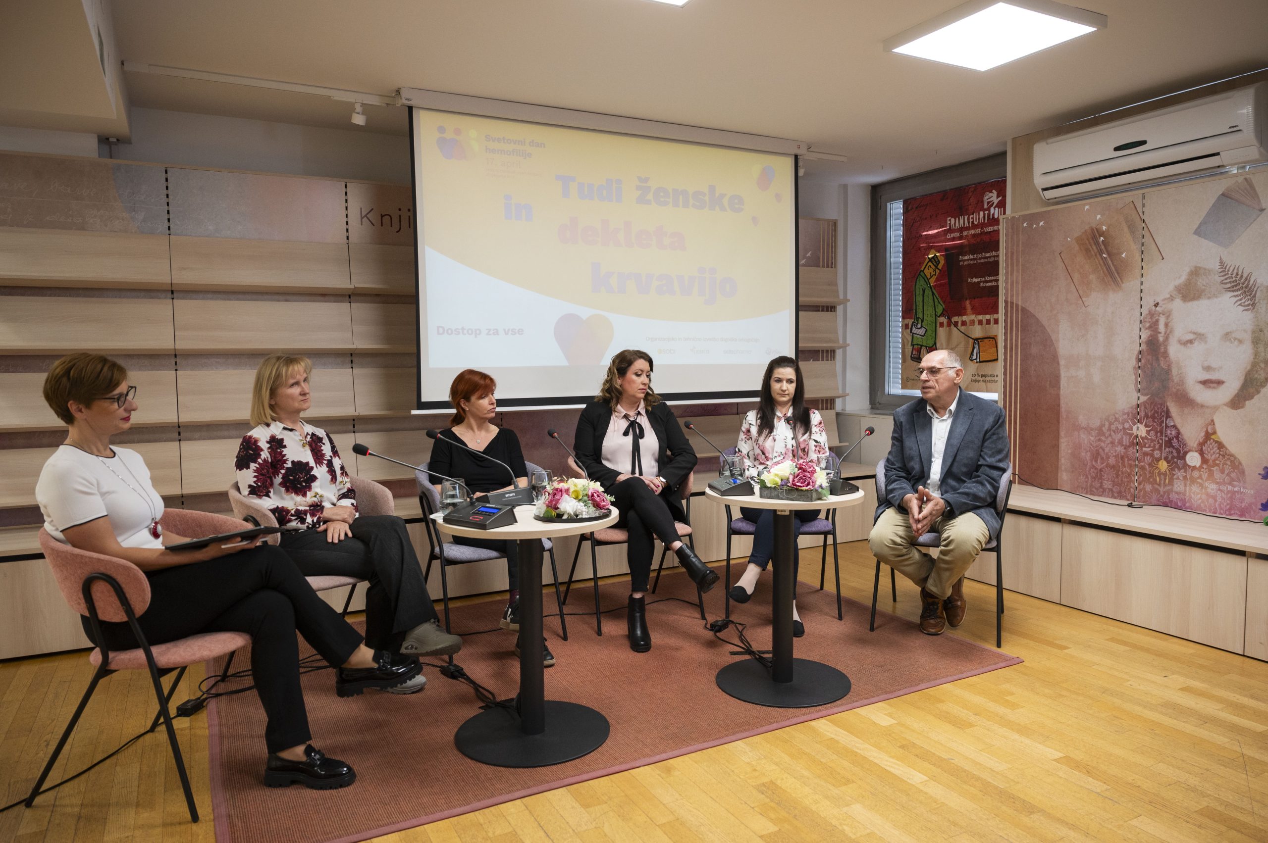 Ljubljana, knjigarna Konzorcij.
Mednarodni strokovni posvet o obnovi in nacrtovanju po naravnih nesrecah v drzavah pogodbenicah Alpske konvencije kot posledici podnebnih sprememb in o prilagajanju naselij na podnebne spremembe v organizaciji ministrstva za naravne vire in prostor.