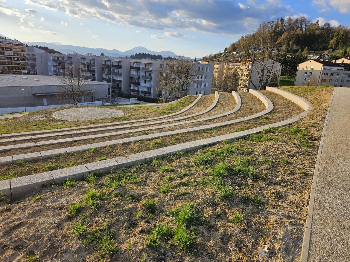 Večgen park Lipa - pomanjšane, april 2025 (1)