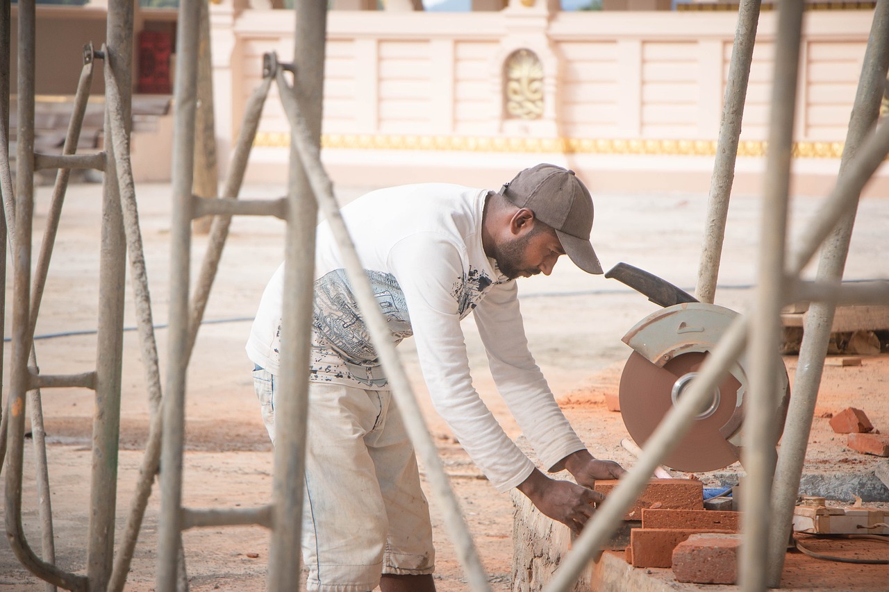 carpenter-6576739_1280