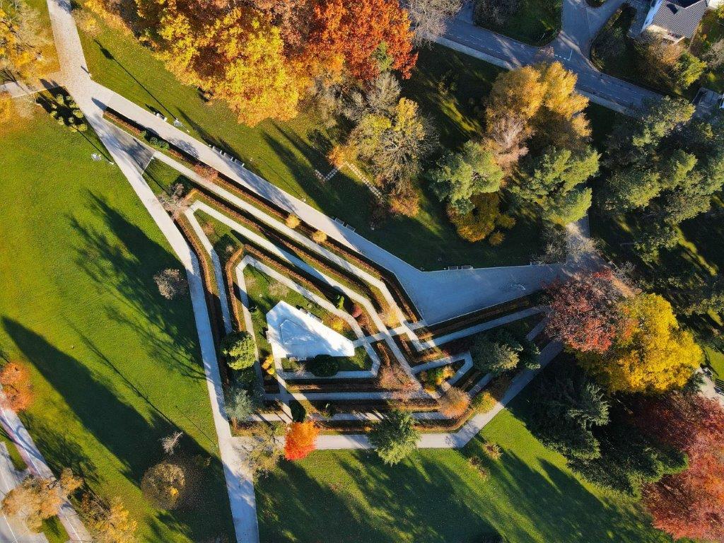 Klepec Marjan - park labirint jesen