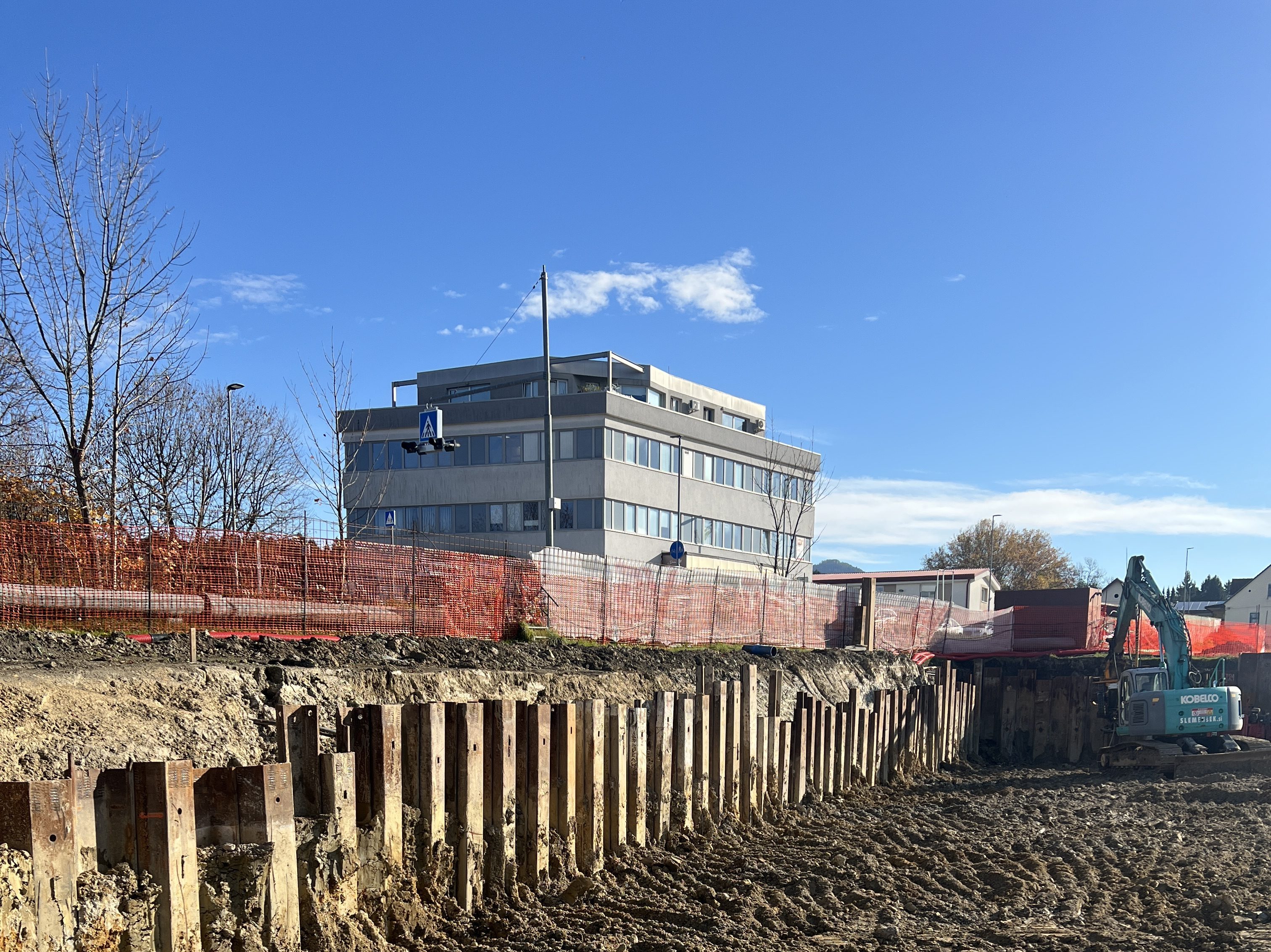 20251111_090923225_iOS