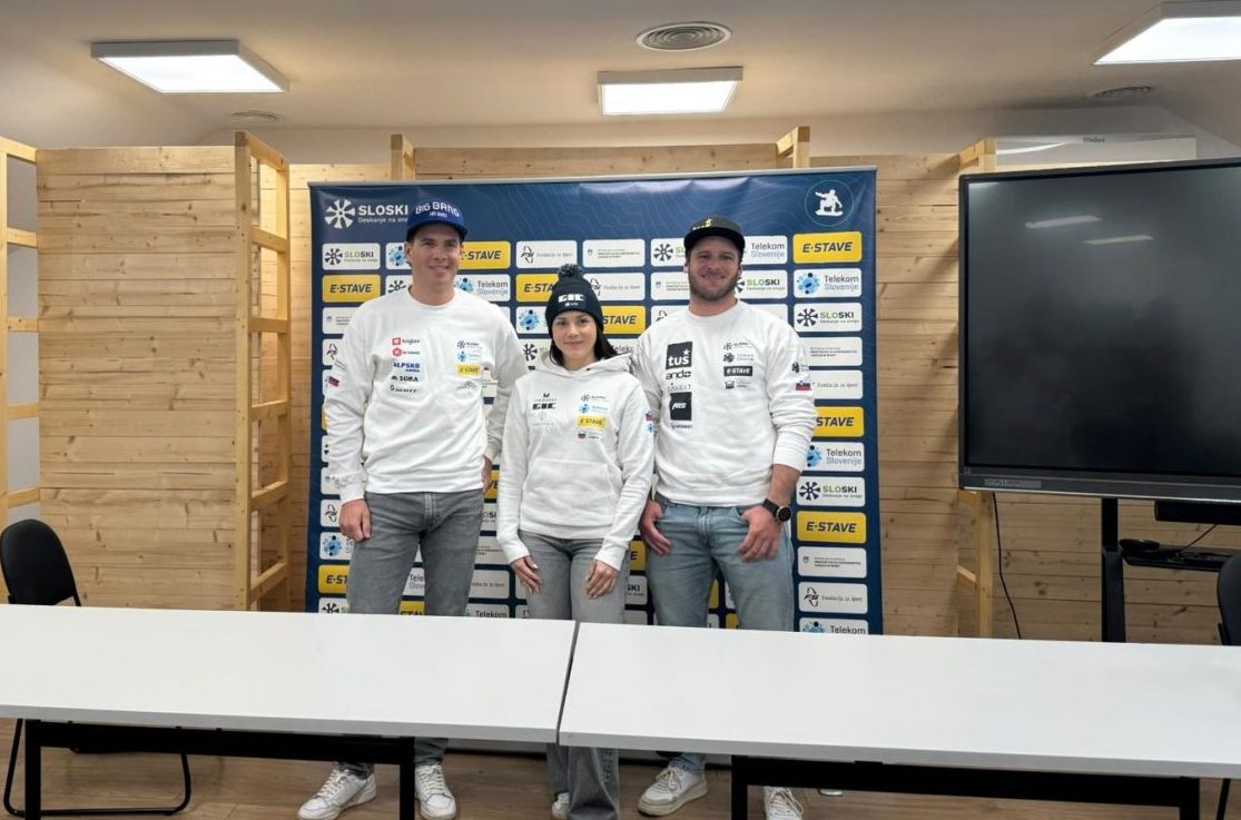 deskarji_novinarska-1320x879