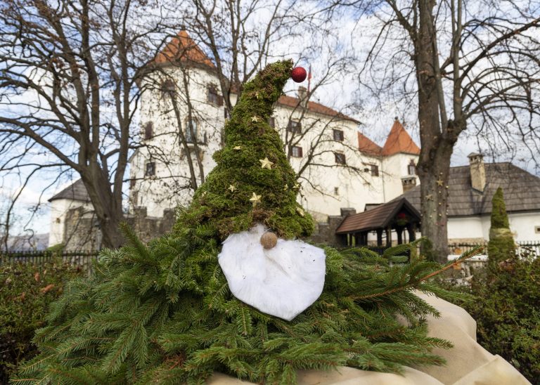 detajli-okrasen-grad09-foto-Tanja-Verboten-scaled-1-768x548