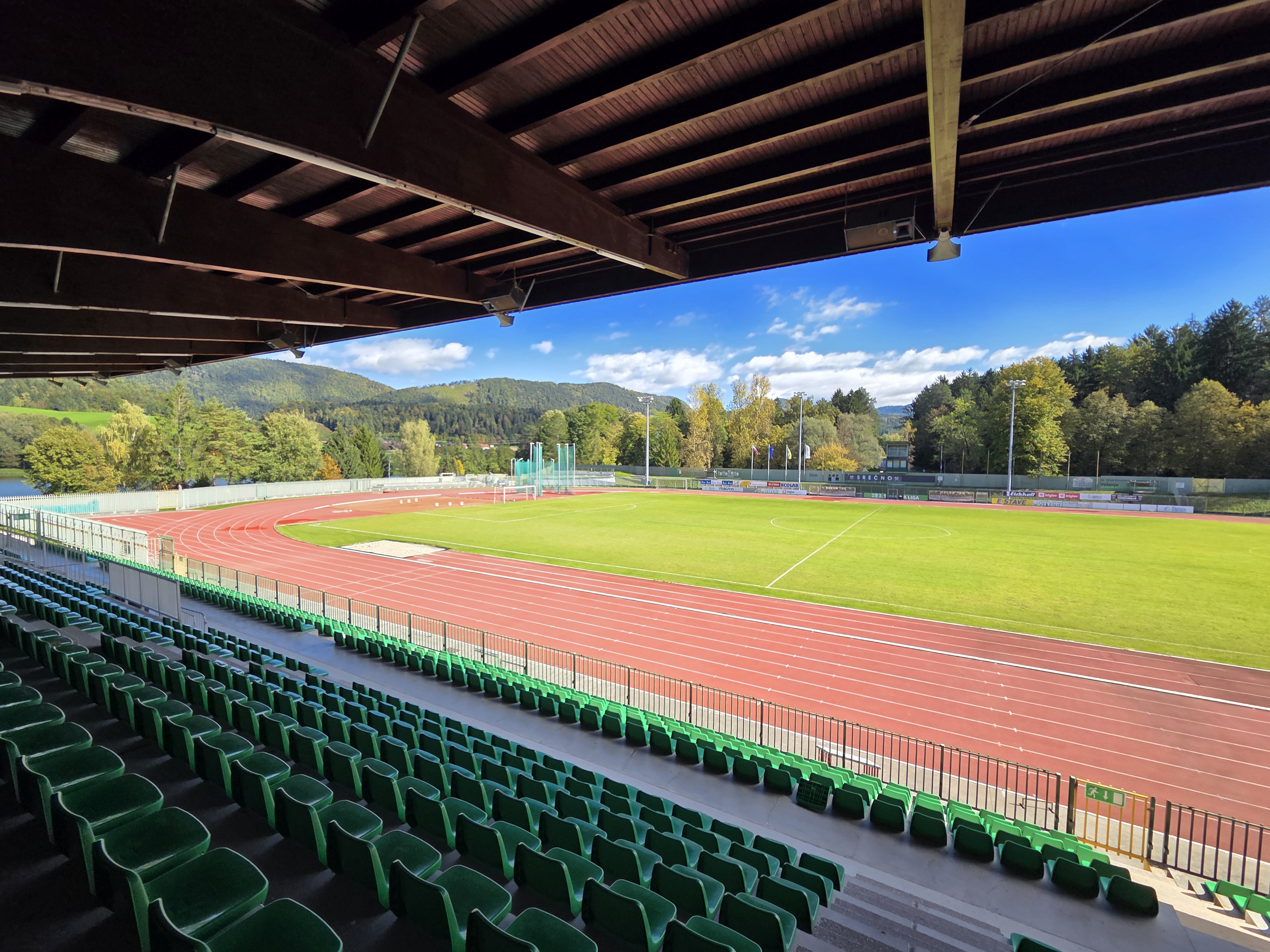 MO Velenje - Prenova tribune Mestnega stadiona Velenje
