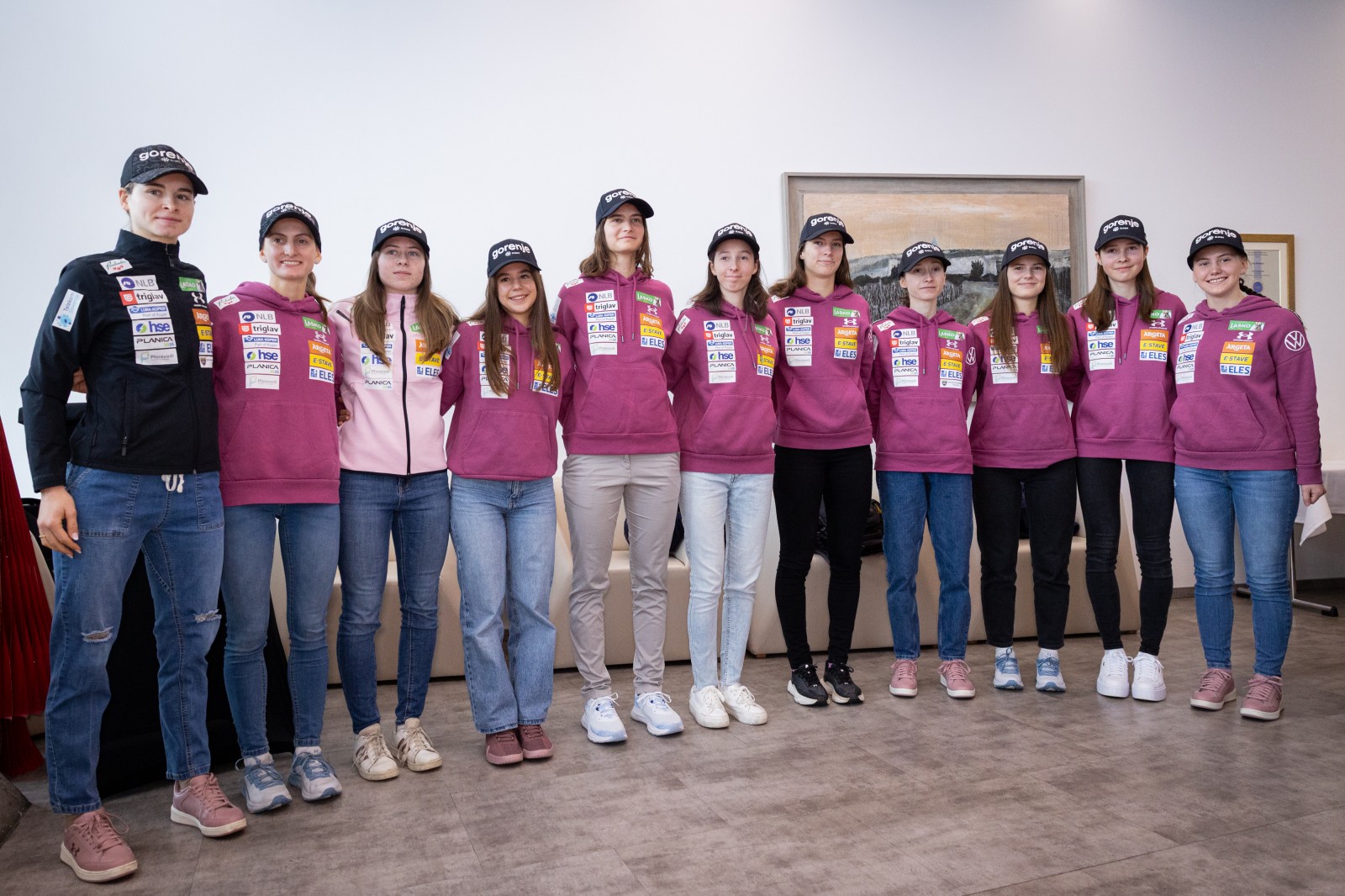 Novinarska konferenca zenske slovenske reprezentance v smucarskih skokih pod vodstvom Jurija Tepesa pred domaco tekmo svetovnega pokala na Ljubnem ob Savinji.